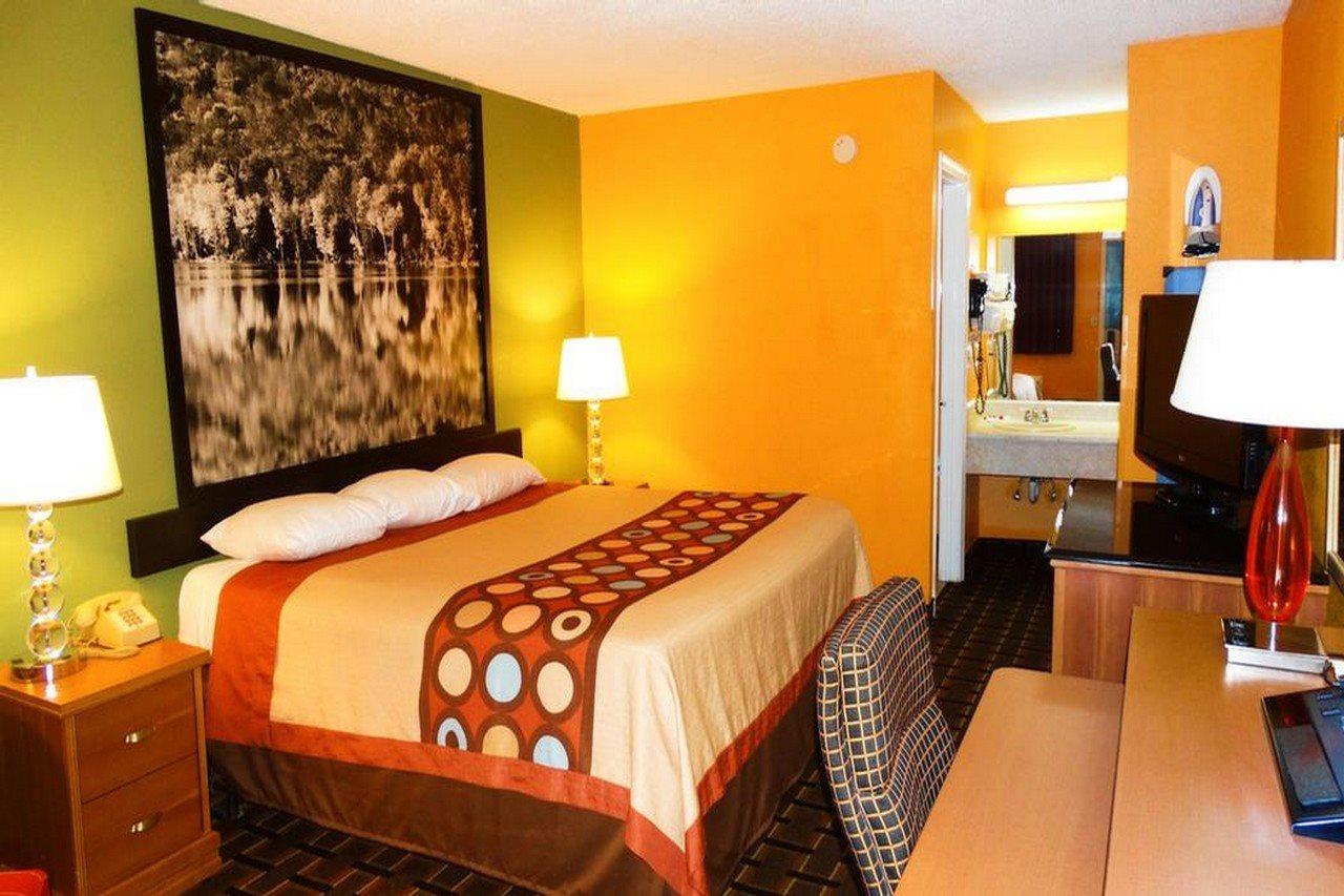 Americas Best Value Inn دارين المظهر الخارجي الصورة