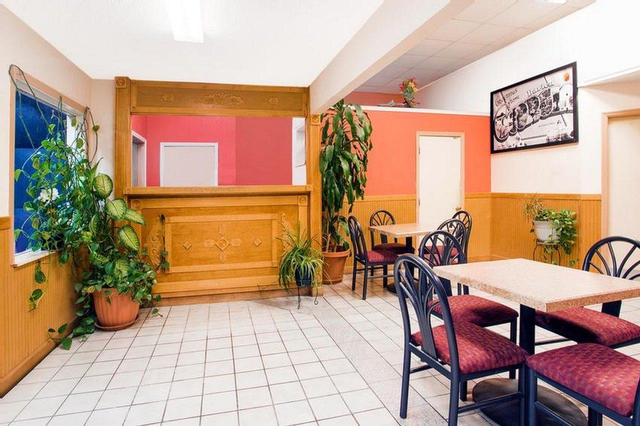 Americas Best Value Inn دارين المظهر الخارجي الصورة