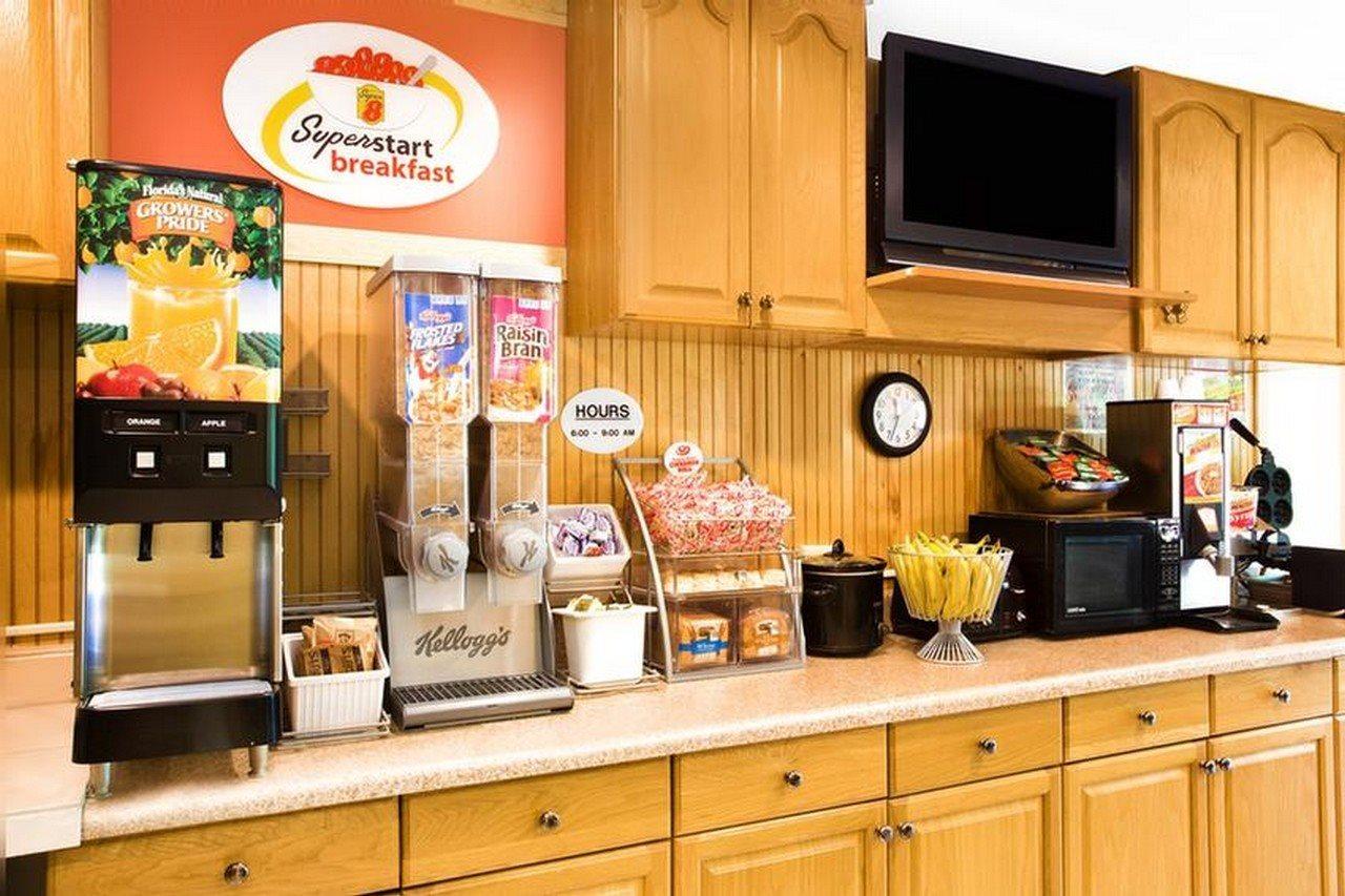 Americas Best Value Inn دارين المظهر الخارجي الصورة