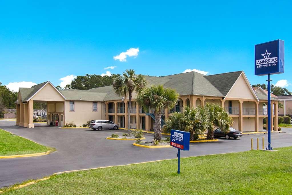 Americas Best Value Inn دارين المظهر الخارجي الصورة