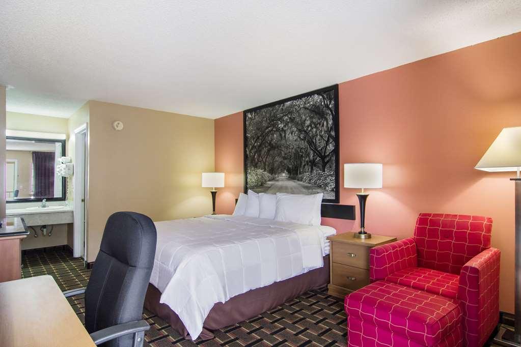 Americas Best Value Inn دارين الغرفة الصورة