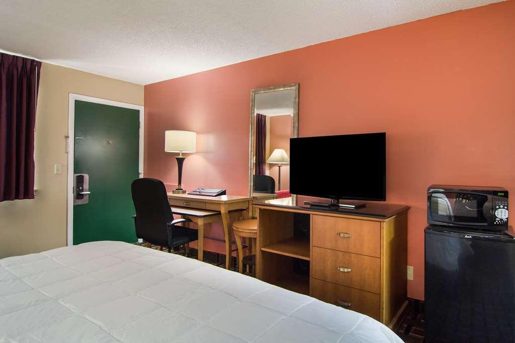 Americas Best Value Inn دارين الغرفة الصورة