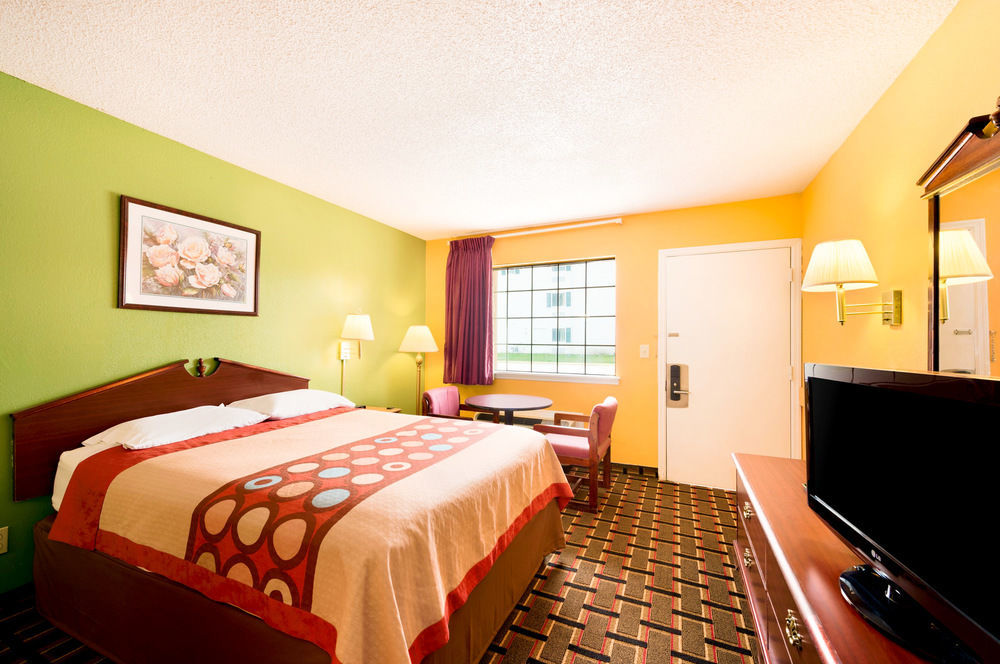 Americas Best Value Inn دارين المظهر الخارجي الصورة