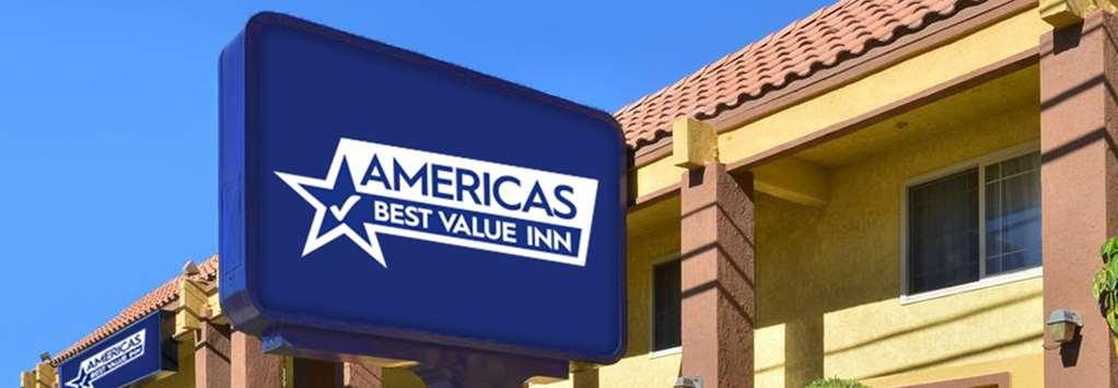 Americas Best Value Inn دارين المظهر الخارجي الصورة